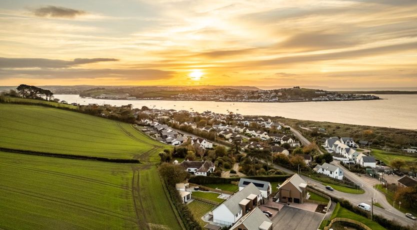 Photo of 4 Bed in Instow