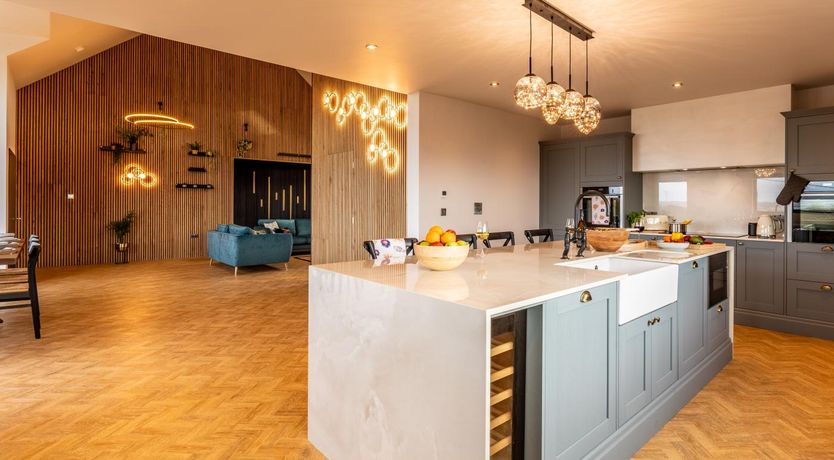 Photo of 4 Bed in Instow
