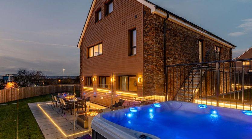 Photo of 4 Bed in Instow