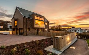 Photo of 4 Bed in Instow
