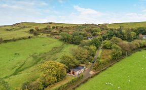 Photo of 1 Bed in Llanerfyl