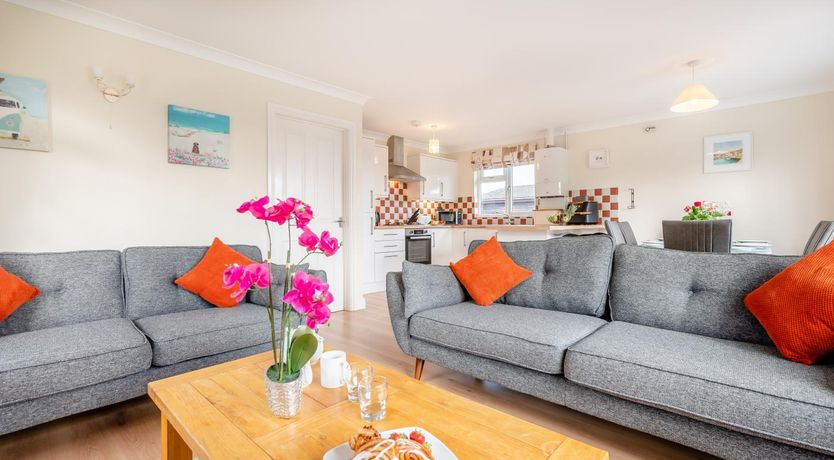 Photo of 3 Bed in St. Merryn