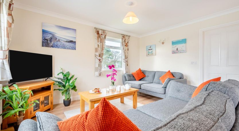 Photo of 3 Bed in St. Merryn