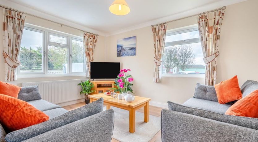 Photo of 3 Bed in St. Merryn