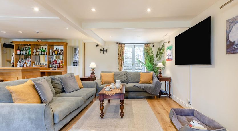 Photo of 9 Bed in Nether Stowey