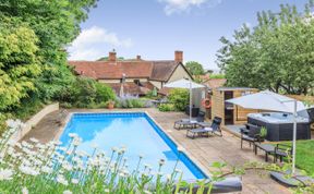 Photo of 9 Bed in Nether Stowey