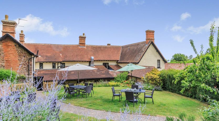 Photo of 9 Bed in Nether Stowey