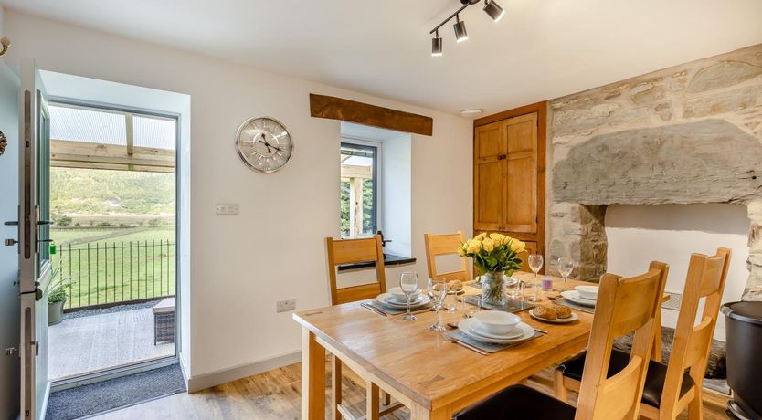 Photo of 2 Bed in Penmaenpool