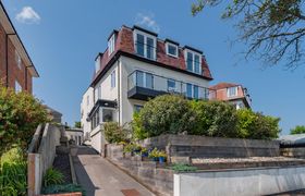 Photo of 2-bed-in-scarborough-12