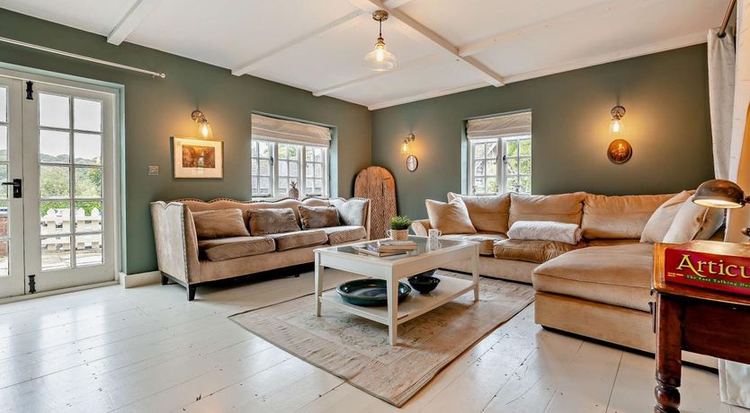 Photo of 5 Bed in Sedlescombe