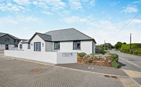 Photo of 3 Bed in St. Merryn
