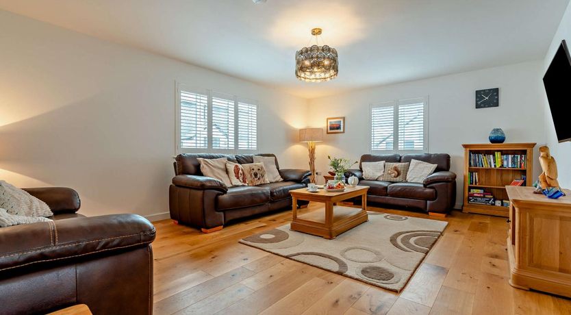 Photo of 3 Bed in St. Merryn