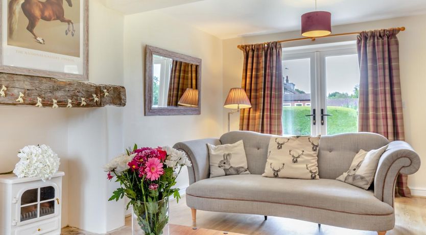 Photo of 4 Bed in Holmesfield