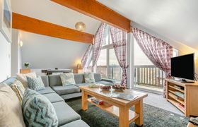 Photo of 4-bed-in-winnards-perch-1