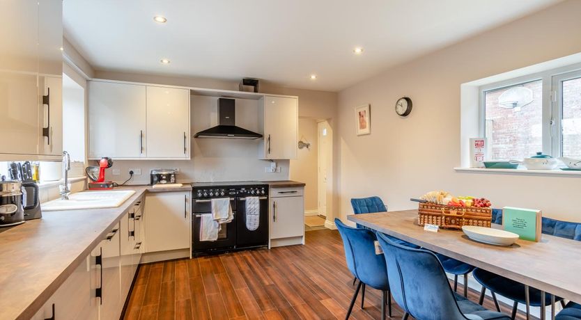 Photo of 9 Bed in Hunmanby