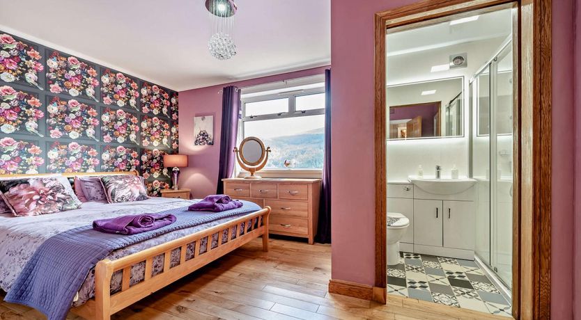 Photo of 4 Bed in Lochgoilhead