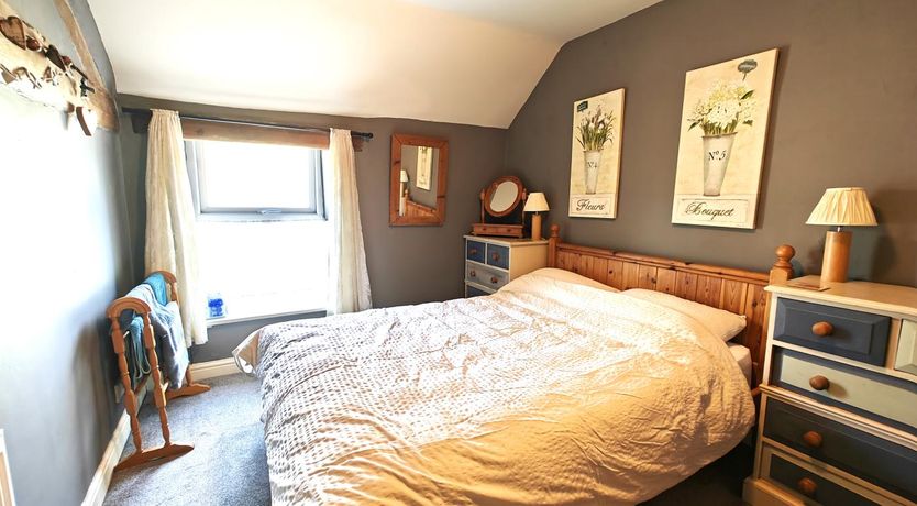 Photo of 2 Bed in Castleton