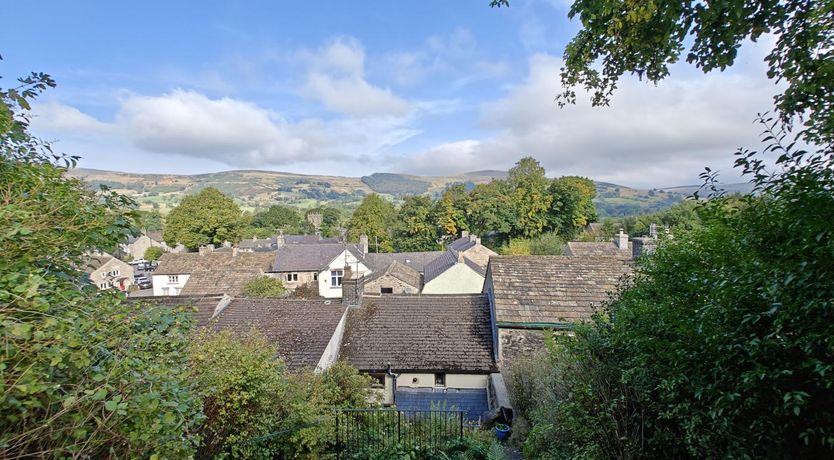 Photo of 2 Bed in Castleton