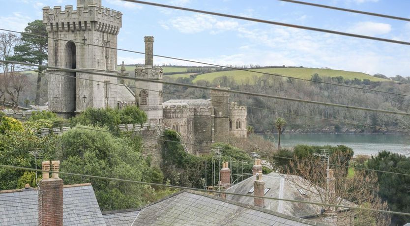 Photo of 2 Bed in Fowey