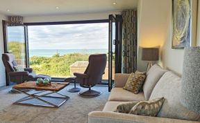 Photo of 3 Bed in Totland Bay