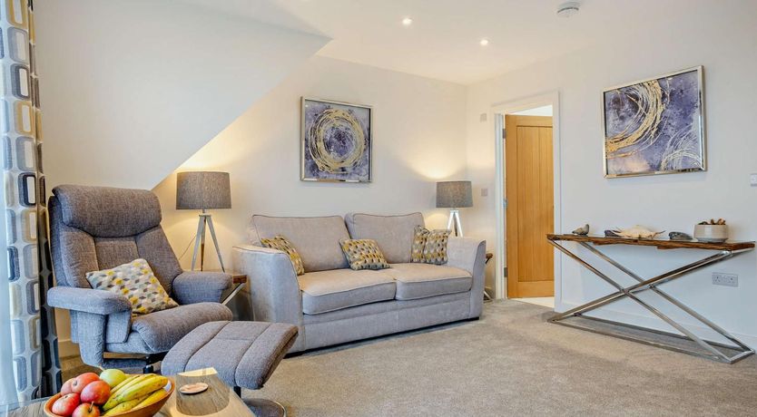 Photo of 3 Bed in Totland Bay