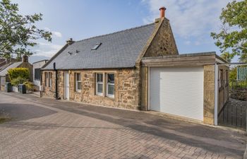 2 Bed in Pathhead Holiday Home