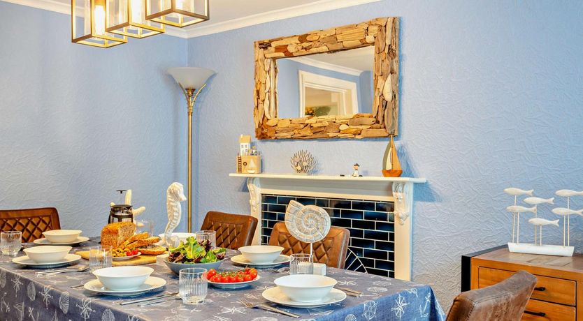 Photo of 3 Bed in Dawlish