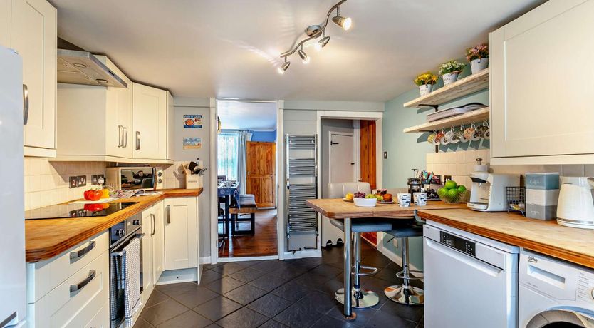 Photo of 3 Bed in Dawlish