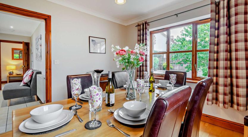 Photo of 4 Bed in St. Florence