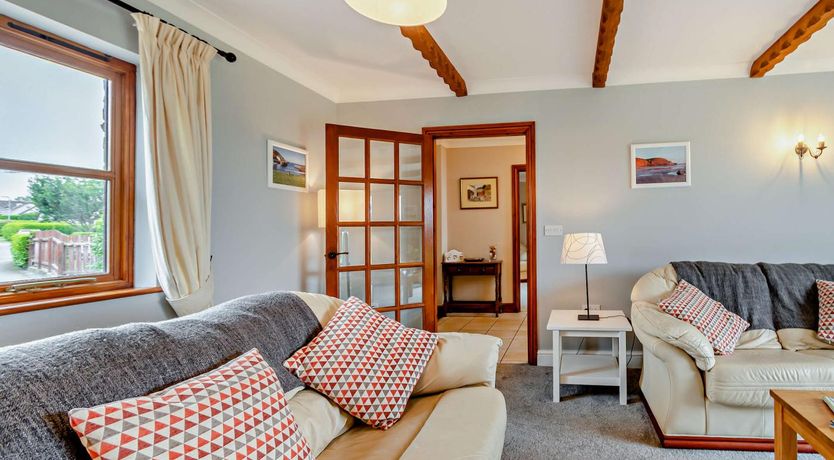 Photo of 4 Bed in St. Florence