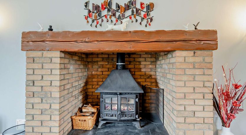 Photo of 4 Bed in St. Florence