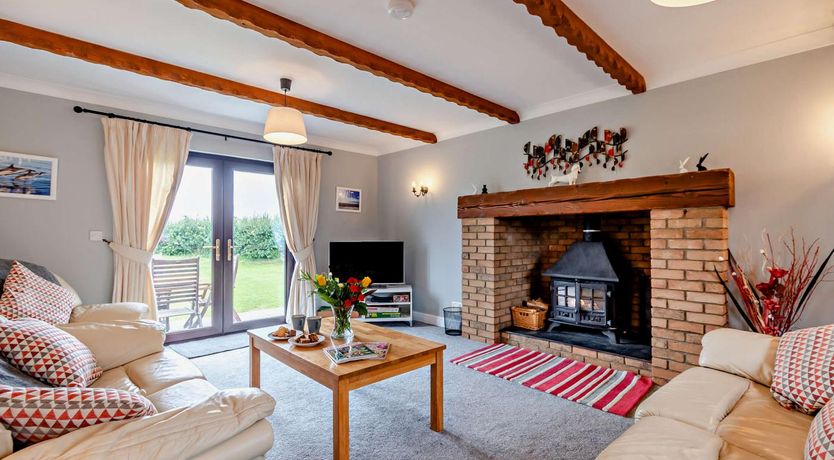 Photo of 4 Bed in St. Florence