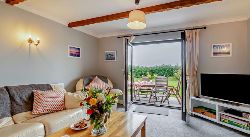 Photo of 4 Bed in St. Florence