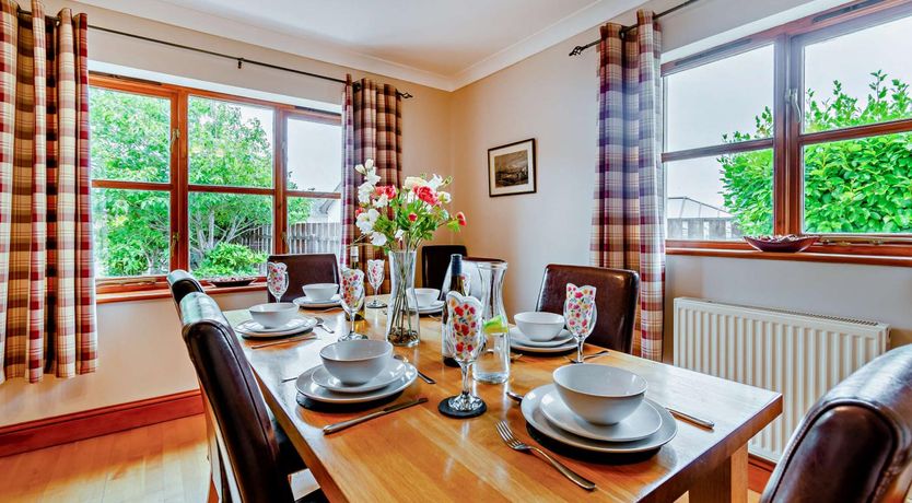 Photo of 4 Bed in St. Florence