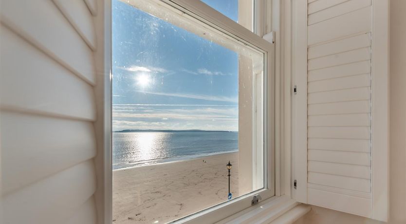 Photo of 1 Bed in Tenby