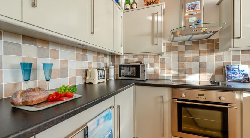 Photo of 1 Bed in Tenby