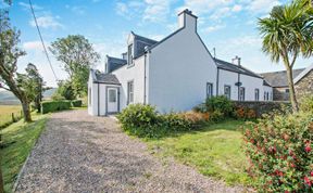 Photo of 4 Bed in Campbeltown
