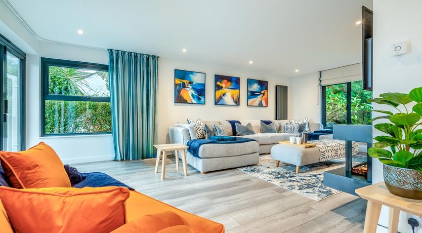 Photo of 4 Bed in Carbis Bay