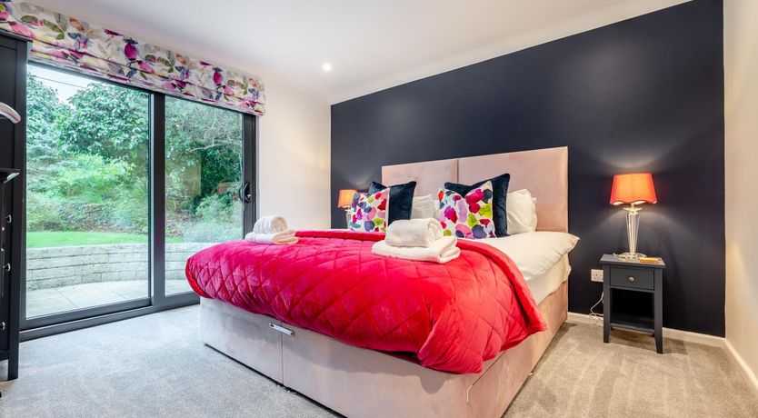 Photo of 4 Bed in Carbis Bay