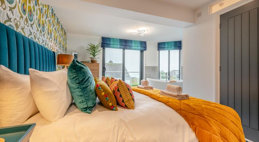 Photo of 4 Bed in Carbis Bay