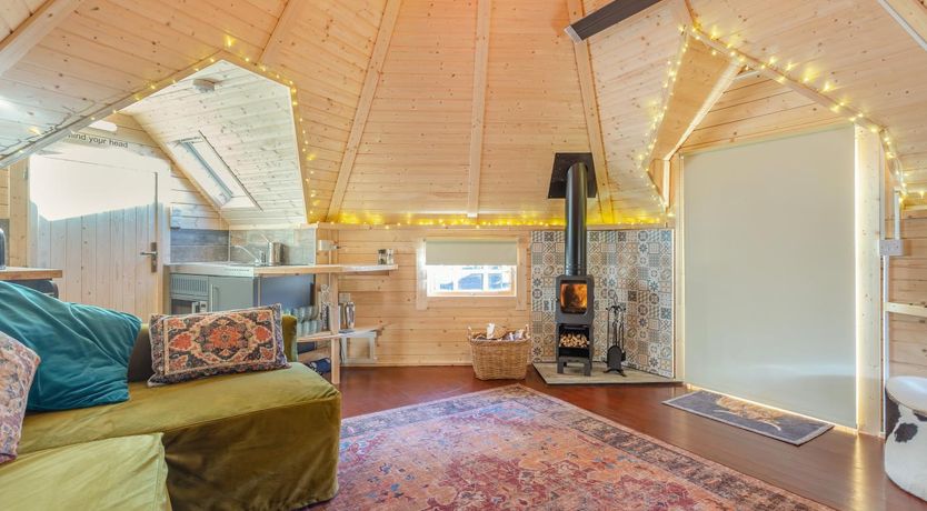 Photo of 1 Bed in Milltown Of Edinvillie