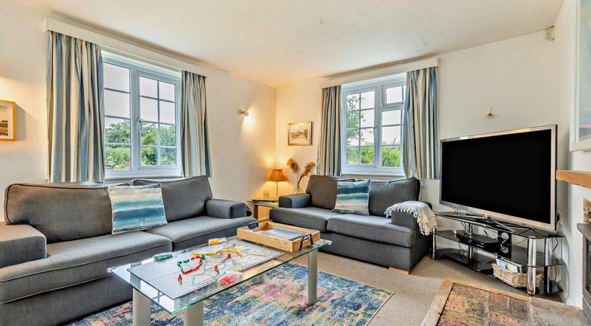 Photo of 3 Bed in Docking