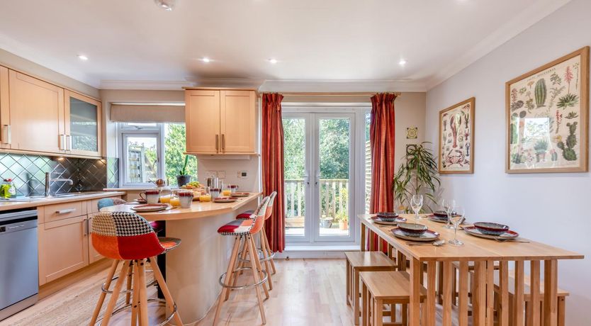 Photo of 2 Bed in Shoreham-by-Sea