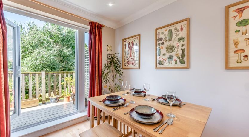 Photo of 2 Bed in Shoreham-by-Sea