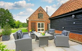 Photo of 3 Bed in Bramfield