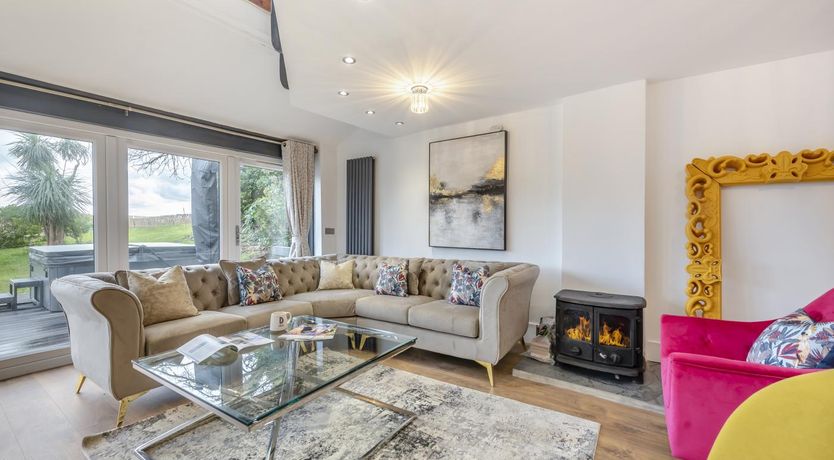 Photo of 4 Bed in Milford Haven