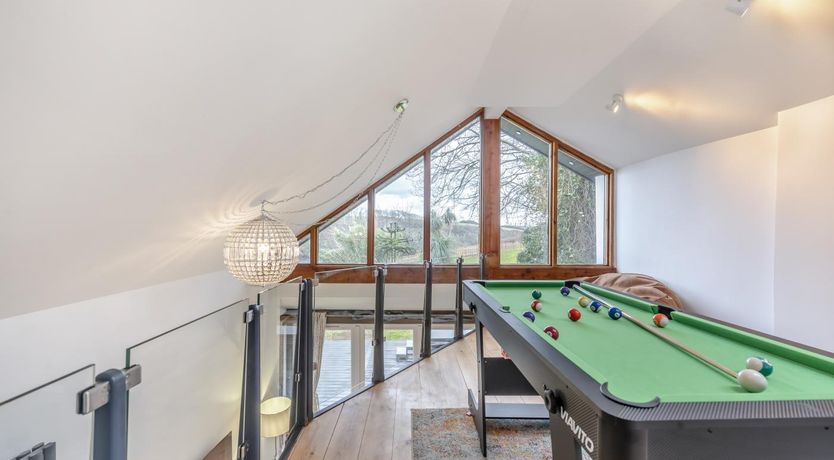 Photo of 4 Bed in Milford Haven