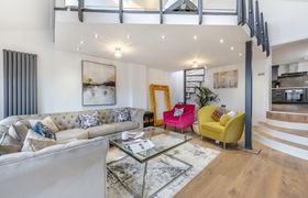 Photo of 4-bed-in-milford-haven