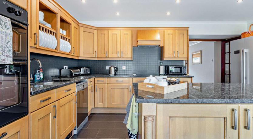 Photo of 4 Bed in Tomintoul