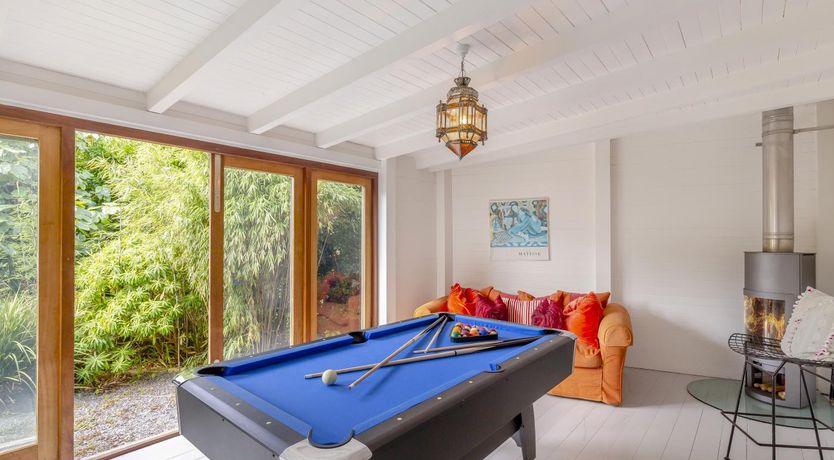 Photo of 4 Bed in Mawgan Porth